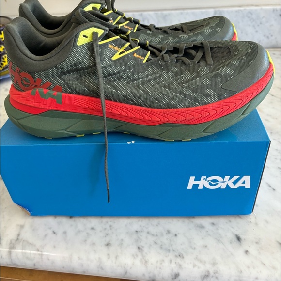 Hoka men’s Tecton X running shoe - Picture 2 of 5
